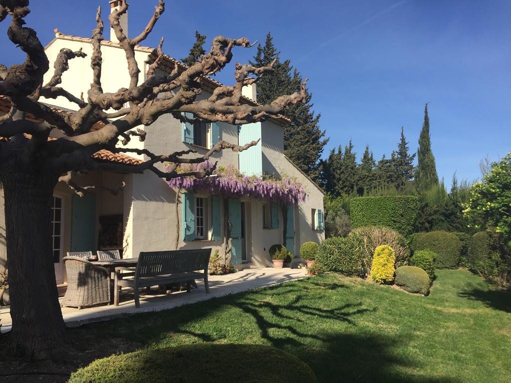 Le Mas Des Lauriers Bed & Breakfast Paradou Exterior foto