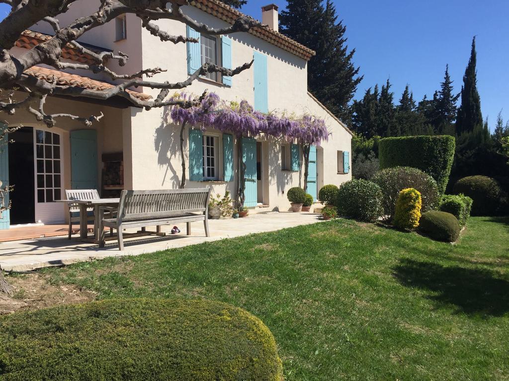 Le Mas Des Lauriers Bed & Breakfast Paradou Exterior foto