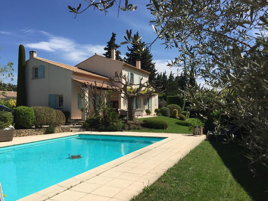 Le Mas Des Lauriers Bed & Breakfast Paradou Exterior foto