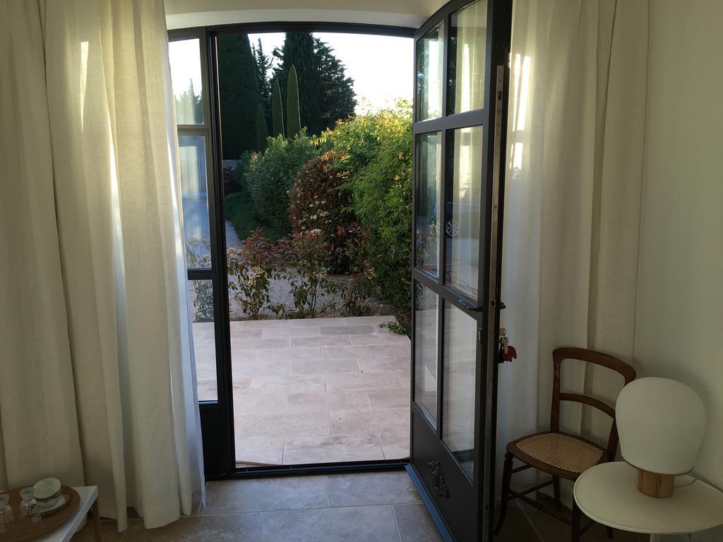 Le Mas Des Lauriers Bed & Breakfast Paradou Exterior foto